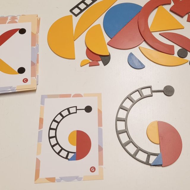 🎁 CAT// el tió ens ha cagat @bautypegame i aquí l'artista de 4 anys està xalant! Art, lecto, matemàtiques... i tot des de la creativitat!

🎁 CAST// El tió nos ha cagado @bautypegame y aquí el artista de 4 años está xalando! Arte, lecto, mates y todo des de la creatividad!

#aprenderjugando #aprenentatgemanipulatiu #claustredeiginfantil #claustrodeiginfantil #claustrodeig #claustredeig #nadal #creativitat #regals #bautypegame